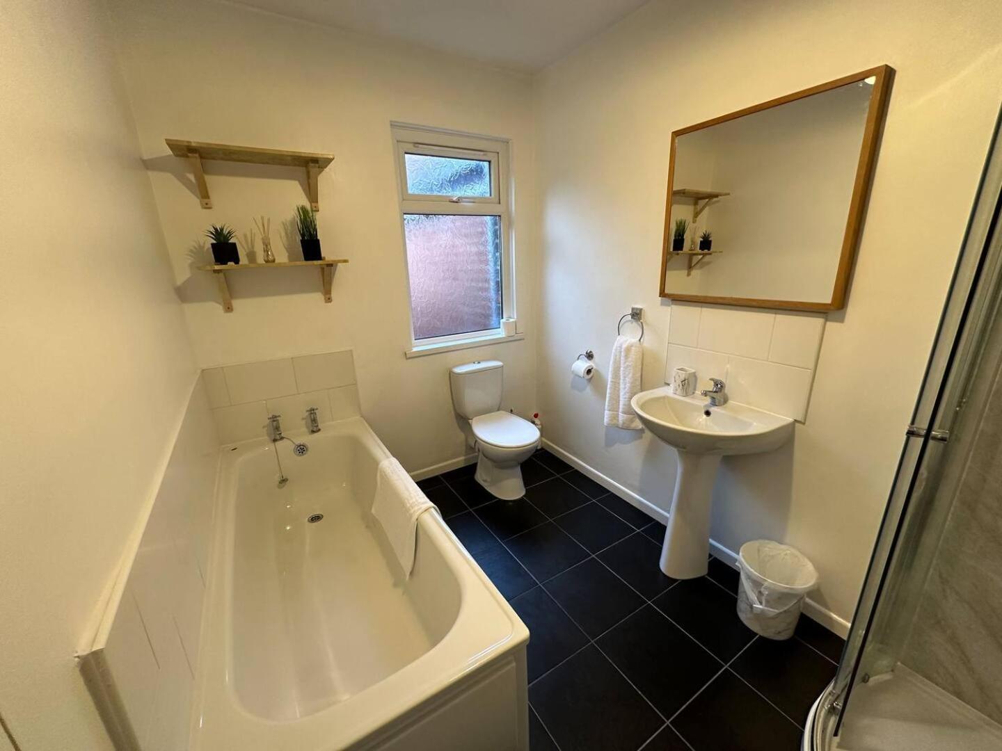 2Br Stylish Ormeau Road House Vila Belfast Exterior foto